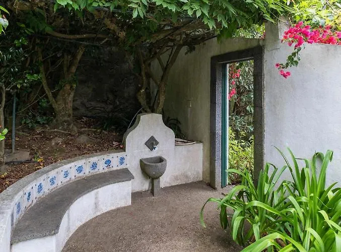 Casa Clivias Gasthof Ponta Delgada